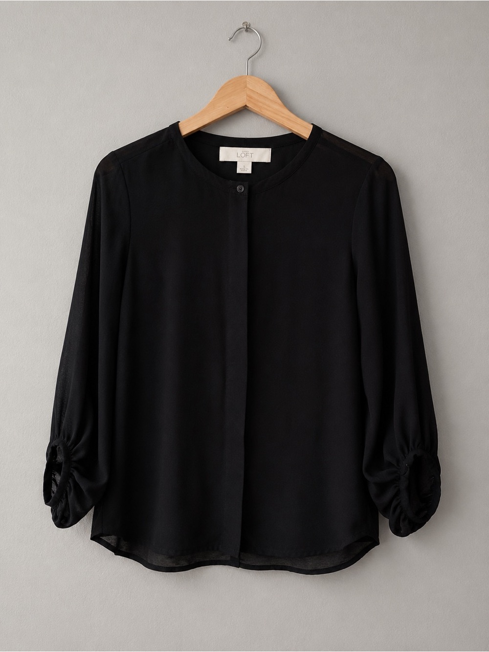 LOFT Black Round-Neck Hidden Button-Front Blouse with Gathered 3/4 Sleeves